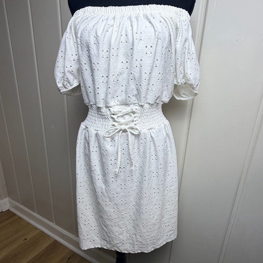 Erin Andrews White Eyelet Off Shoulder Smocked Lace Up Waist Mini Dress Medium